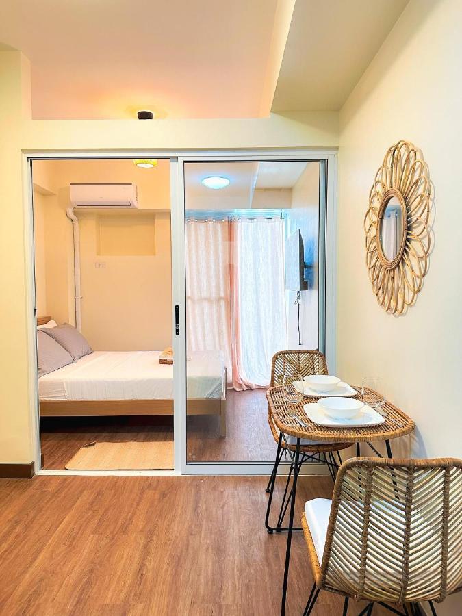 1Br Prisma Residences Dmci Stylish Condo Pasig City Esterno foto